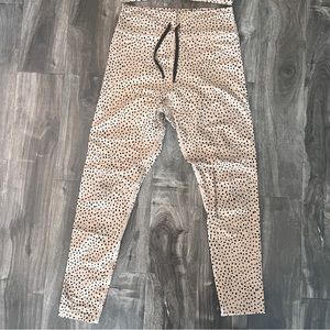 Sarah’s Day x White Fox Active Speckle Leggings Sand